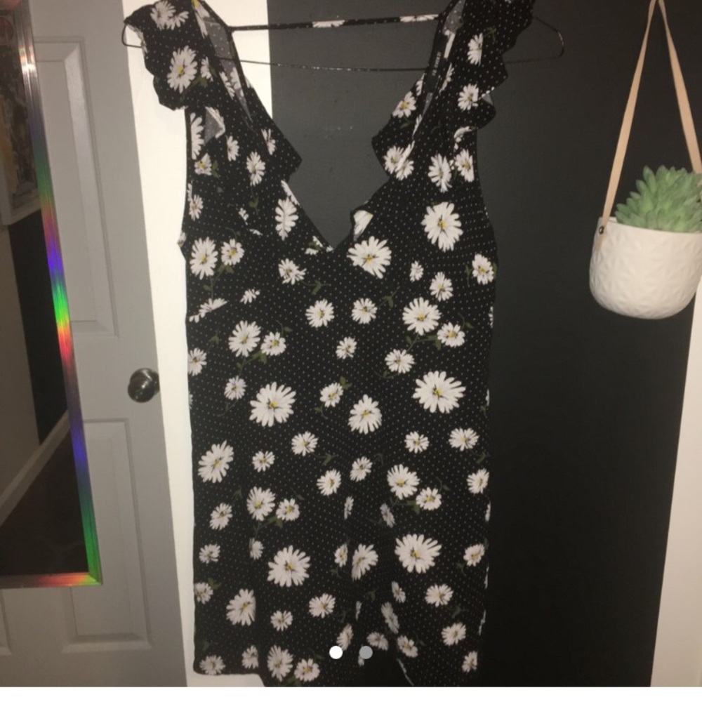 Forever 21 floral mini dress🔥😌